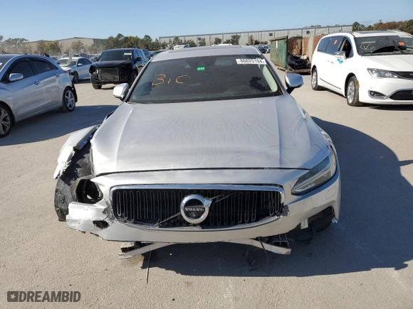 2018 Volvo S90 Momentum with VIN LVY982AK2JP039105, listed as a Copart auction lot 86025194 with 91482 miles and Clean Title. Bid and sale history available at carsss.com. Image 5.