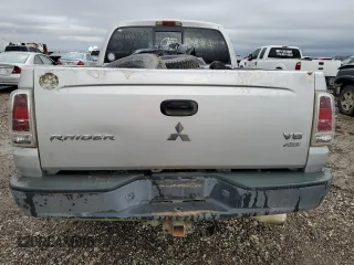 2006 Mitsubishi Raider Duro Cross with VIN 1Z7HC38N76S560403, listed as a Copart auction lot 42801925 with 197,423 mi miles and Salvage Title. Bid and sale history available at carsss.com. Image 6.
