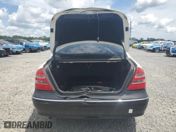 2003 Mercedes-Benz E 320 z VIN WDBUF65J33A131165, wystawiony jako Copart lot #58380895 z przebiegiem Nie podano mil oraz Szkoda całkowita • Salvage title. Historia ofert i sprzedaży dostępna na DreamBid. Obrazek 6.