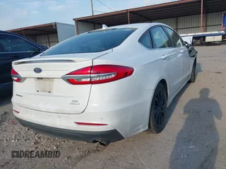 2020 Ford Fusion SE with VIN 3FA6P0HD5LR148104, listed as a IAAI auction lot 42049789 with 88,885 mi miles and . Bid and sale history available at DreamBid. Image 4.