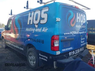 2021 Nissan NV Cargo SV z VIN 1N6BF0KY3MN800985, wystawiony jako IAAI lot #41237984 z przebiegiem 120 472 mil mil oraz . Historia ofert i sprzedaży dostępna na DreamBid. Obrazek 3.