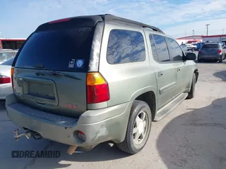 2003 GMC Envoy XL SLE with VIN 1GKES16S436154196, listed as a IAAI auction lot 41235892 with 270,596 mi miles. Bid and sale history available at carsss.com. Image 4.