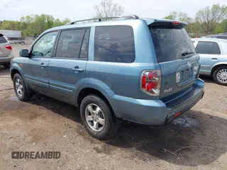 2007 Honda Pilot EX with VIN 5FNYF18447B008645, listed as a IAAI auction lot 42079535 with 233,187 mi miles. Bid and sale history available at carsss.com. Image 3.
