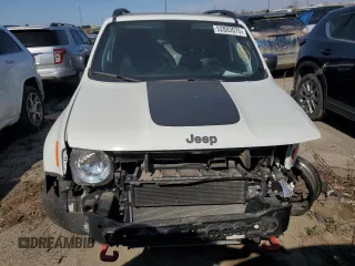 2020 Jeep Renegade Trailhawk with VIN ZACNJBC19LPL09240, listed as a Copart auction lot 52803075 with 70,698 mi miles and Non repairable. Bid and sale history available at DreamBid. Image 5.