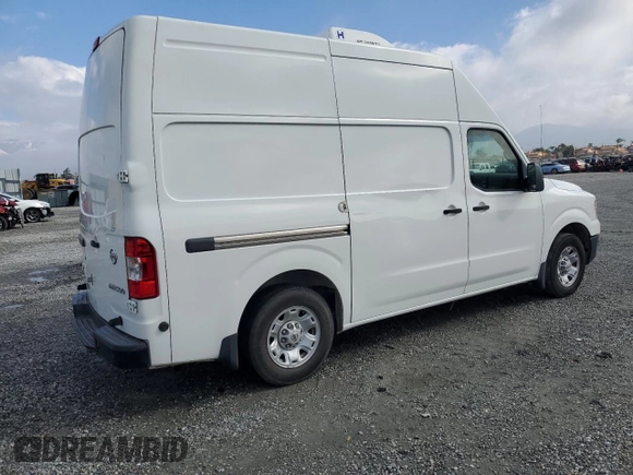 2018 Nissan NV Cargo S z VIN 1N6BF0LY3JN807591, wystawiony jako Copart lot #50203115 z przebiegiem 172 276 mil mil oraz Czysty tytuł • Clean title. Historia ofert i sprzedaży dostępna na DreamBid. Obrazek 3.