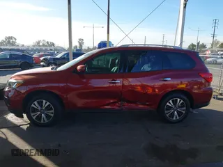 2017 Nissan Pathfinder SV with VIN 5N1DR2MM2HC655993, listed as a IAAI auction lot 41108207 with 139,733 mi miles. Bid and sale history available at carsss.com. Image 14.