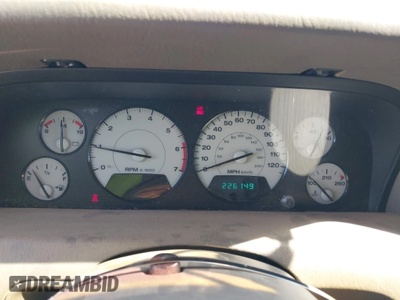 2002 Jeep Grand Cherokee Limited с VIN 1J4GW58NX2C133709, выставлен на аукционе IAAI как лот 42398637 с пробегом 226 149 миль миль и . История ставок и продаж доступна на DreamBid. Изображение 7.