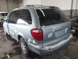 2006 Chrysler Town & Country LWB Touring with VIN 2A4GP54L66R887821, listed as a IAAI auction lot 41578005 with 133,082 mi miles. Bid and sale history available at carsss.com. Image 3.