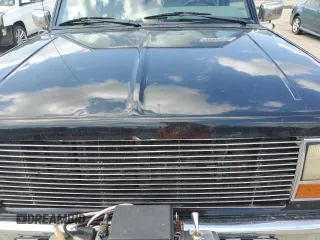 1990 Ford Bronco z VIN 1FMCU14T9LUA15536, wystawiony jako Copart lot #54391815 z przebiegiem 319 124 mil mil oraz Szkoda całkowita • Salvage title. Historia ofert i sprzedaży dostępna na DreamBid. Obrazek 11.