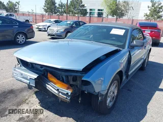 2006 Ford Mustang Standard with VIN 1ZVFT84N465224869, listed as a IAAI auction lot 41855326 with 190,623 mi miles and . Bid and sale history available at carsss.com. Image 6.