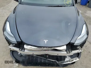 2024 Tesla Model Y Long Range с VIN 7SAYGDEE3RA328991, выставлен на аукционе Copart как лот 56637455 с пробегом Не указан миль и Списание • Salvage title. История ставок и продаж доступна на DreamBid. Изображение 12.