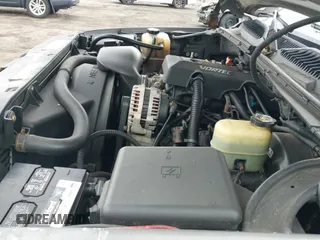 2000 Chevrolet Tahoe LS with VIN 1GNEK13T0YJ164874, listed as a IAAI auction lot 41893502 with 270,791 mi miles and . Bid and sale history available at DreamBid. Image 19.