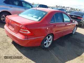 2005 Mercedes-Benz C 230 Kompressor with VIN WDBRF40JX5F623313, listed as a IAAI auction lot 42025177 with 124,109 mi miles and . Bid and sale history available at DreamBid. Image 4.