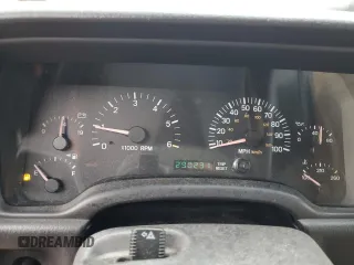 2000 Jeep Cherokee with VIN 1J4FF48S3YL149593, listed as a Copart auction lot 52489045 with 290,231 mi miles and Salvage title. Bid and sale history available at DreamBid. Image 9.