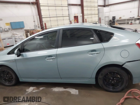 2013 Toyota Prius One z VIN JTDKN3DU5D5621042, wystawiony jako IAAI lot #42277891 z przebiegiem 233 484 mil mil oraz . Historia ofert i sprzedaży dostępna na DreamBid. Obrazek 14.
