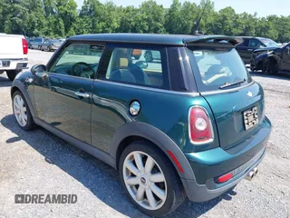 2007 MINI Hardtop S z VIN WMWMF73547TL83771, wystawiony jako IAAI lot #42683154 z przebiegiem 137 360 mil mil oraz . Historia ofert i sprzedaży dostępna na DreamBid. Obrazek 6.