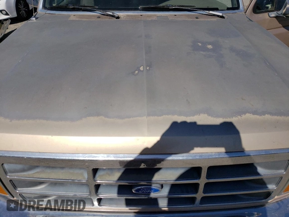 1993 Ford F-250 with VIN 1FTHX25H4PKA63657, listed as a Copart auction lot 49556385 with Not provided miles and Clean title. Bid and sale history available at DreamBid. Image 11.
