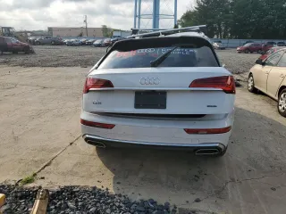 2024 Audi Q5 S line Premium Plus with VIN WA1EAAFY0R2070132, listed as a Copart auction lot 66085934 with 2,313 mi miles and Salvage title. Bid and sale history available at DreamBid. Image 6.