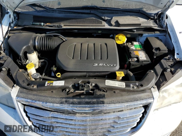 2014 Chrysler Town & Country Touring with VIN 2C4RC1BG3ER443061, listed as a Copart auction lot 73010804 with 138,717 mi miles and Clean Title. Bid and sale history available at DreamBid. Image 12.