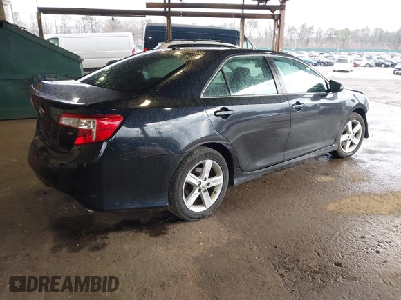 2013 Toyota Camry L with VIN 4T1BF1FK8DU214234, listed as a IAAI auction lot 41976929 with 141,242 mi miles. Bid and sale history available at carsss.com. Image 4.