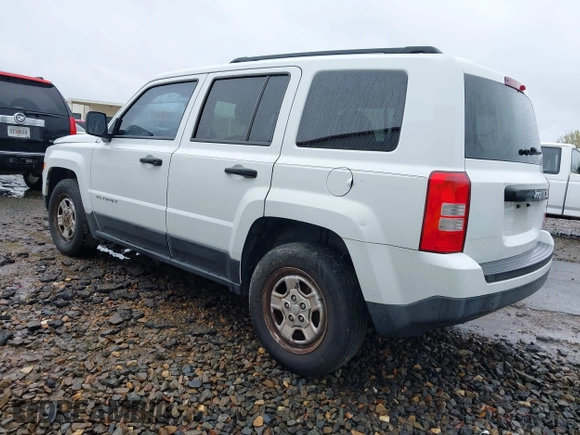 2013 Jeep Patriot Sport with VIN 1C4NJPBA8DD223029, listed as a IAAI auction lot 41765589 with 164,590 mi miles. Bid and sale history available at carsss.com. Image 3.