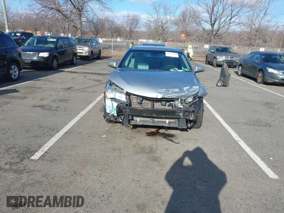 2017 Toyota Camry XLE with VIN 4T1BF1FK8HU675469, listed as a IAAI auction lot 41578198 with 172,230 mi miles and . Bid and sale history available at carsss.com. Image 6.