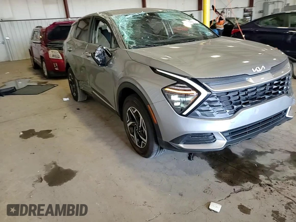 2024 Kia Sportage LX with VIN KNDPUCDF8R7276062, listed as a Copart auction lot 49069565 with 3,900 mi miles and Salvage Title. Bid and sale history available at DreamBid. Image 15.