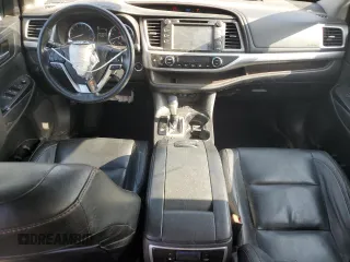 2018 Toyota Highlander SE с VIN 5TDJZRFH4JS865046, выставлен на аукционе Copart как лот 54605785 с пробегом 115 794 миль миль и Списание • Salvage title. История ставок и продаж доступна на DreamBid. Изображение 8.