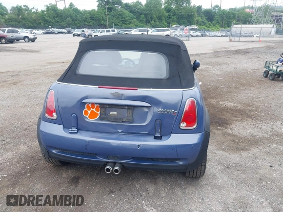 2006 MINI Convertible S z VIN WMWRH33516TL93102, wystawiony jako IAAI lot #42529434 z przebiegiem 123 292 mil mil oraz . Historia ofert i sprzedaży dostępna na DreamBid. Obrazek 6.