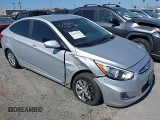 2016 Hyundai Accent SE z VIN KMHCT4AE6GU161019, wystawiony jako IAAI lot #42443263 z przebiegiem 88 377 mil mil oraz . Historia ofert i sprzedaży dostępna na DreamBid. Obrazek 1.