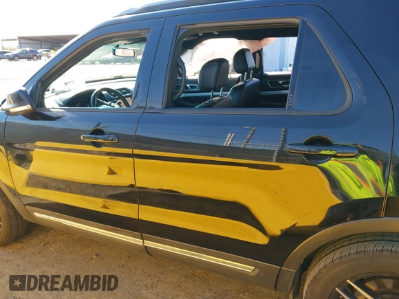 2016 Ford Explorer XLT with VIN 1FM5K7DH5GGC34303, listed as a IAAI auction lot 41776795 with 71,375 mi miles. Bid and sale history available at carsss.com. Image 13.
