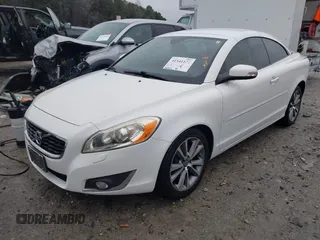 2013 Volvo C70 T5 with VIN YV1672MC9DJ139186, listed as a IAAI auction lot 41541171 with 99,753 mi miles. Bid and sale history available at carsss.com. Image 17.