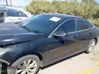 2019 Chevrolet Malibu LT with VIN 1G1ZD5ST4KF155367, listed as a IAAI auction lot 42034993 with 204,599 mi miles and . Bid and sale history available at DreamBid. Image 15.