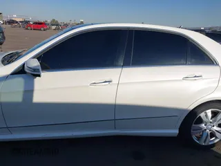 2013 Mercedes-Benz E-Class E 350 Luxury BlueTEC with VIN WDDHF2EB5DA675484, listed as a IAAI auction lot 41522495 with 99,618 mi miles. Bid and sale history available at carsss.com. Image 15.