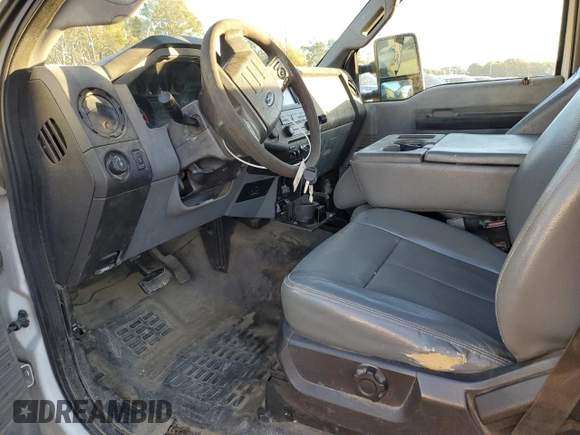 2011 Ford F-250 XL with VIN 1FDBF2A69BEB34058, listed as a Copart auction lot 81473134 with 231,056 mi miles and Salvage title. Bid and sale history available at DreamBid. Image 7.
