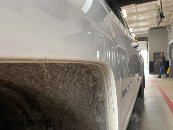 2017 Chevrolet Silverado 1500 LT with VIN 1GCVKREC3HZ172229, listed as a IAAI auction lot 42284142 with 123,647 mi miles and . Bid and sale history available at DreamBid. Image 12.