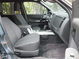 2012 Ford Escape XLT z VIN 1FMCU9DG9CKC73956, wystawiony jako IAAI lot #42812731 z przebiegiem 138 403 mil mil oraz . Historia ofert i sprzedaży dostępna na DreamBid. Obrazek 5.