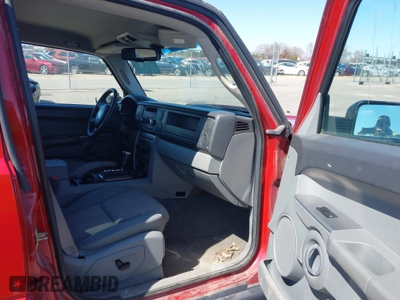 2006 Jeep Commander with VIN 1J8HG48K16C252335, listed as a IAAI auction lot 41978262 with 267,556 mi miles and . Bid and sale history available at DreamBid. Image 5.
