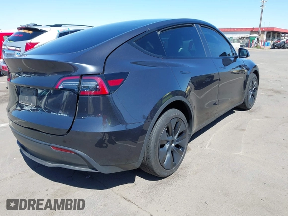2024 Tesla Model Y Long Range z VIN 7SAYGDEE0RF128802, wystawiony jako IAAI lot #42128685 z przebiegiem 15 713 mil mil oraz . Historia ofert i sprzedaży dostępna na DreamBid. Obrazek 4.