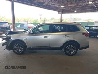 2020 Mitsubishi Outlander ES z VIN JA4AZ3A34LZ044369, wystawiony jako IAAI lot #42170949 z przebiegiem 133 730 mil mil oraz . Historia ofert i sprzedaży dostępna na DreamBid. Obrazek 14.