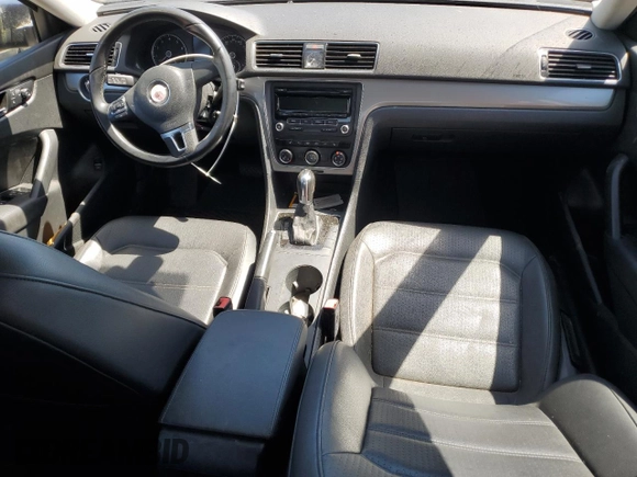 2014 Volkswagen Passat Wolfsburg Edition with VIN 1VWAT7A33EC083021, listed as a Copart auction lot 56015745 with Not provided miles and Clean title. Bid and sale history available at DreamBid. Image 8.