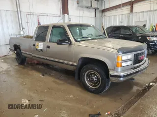 2000 GMC Sierra 1500 with VIN 1GTGC33J5YF462705, listed as a Copart auction lot 89203555 with Not Provided miles and Non Repairable. Bid and sale history available at DreamBid. Image 4.