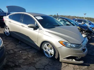 2018 Ford Fusion Hybrid SE with VIN 3FA6P0LU4JR197153, listed as a IAAI auction lot 41184755 with 1 mi miles. Bid and sale history available at carsss.com. Image 1.