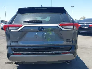 2021 Toyota RAV4 Hybrid XSE with VIN 2T3E6RFVXMW016803, listed as a IAAI auction lot 42135617 with 40,898 mi miles and . Bid and sale history available at DreamBid. Image 17.