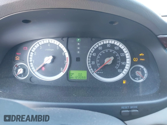 2007 Hyundai Azera GLS with VIN KMHFC46D67A226207, listed as a IAAI auction lot 41526623 with 123,066 mi miles and . Bid and sale history available at DreamBid. Image 7.