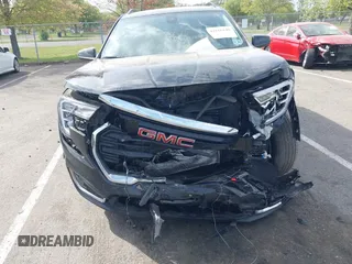 2024 GMC Terrain SLE z VIN 3GKALTEG9RL114196, wystawiony jako IAAI lot #42116149 z przebiegiem 17 048 mil mil oraz . Historia ofert i sprzedaży dostępna na DreamBid. Obrazek 6.