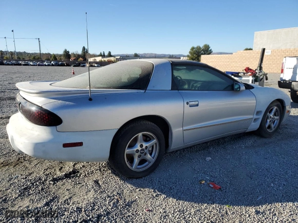 2002 Pontiac Firebird with VIN 2G2FS22K522170990, listed as a Copart auction lot 41878415 with 120056 miles and Clean Title. Bid and sale history available at carsss.com. Image 3.