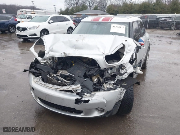 2013 MINI Cooper Countryman with VIN WMWZB3C5XDWR35844, listed as a IAAI auction lot 41203877 with 118,000 mi miles. Bid and sale history available at carsss.com. Image 18.
