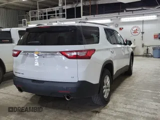 2020 Chevrolet Traverse LT Cloth z VIN 1GNEVGKWXLJ249784, wystawiony jako IAAI lot #42481194 z przebiegiem 82 813 mil mil oraz . Historia ofert i sprzedaży dostępna na DreamBid. Obrazek 1.