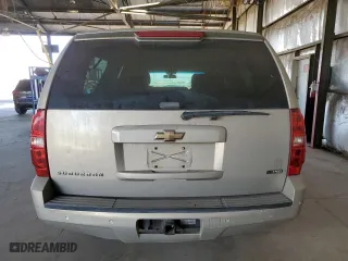 2009 Chevrolet Suburban LT w/2LT with VIN 1GNFC260X9R277890, listed as a Copart auction lot 87320354 with 202,891 mi miles and Salvage Title. Bid and sale history available at carsss.com. Image 6.